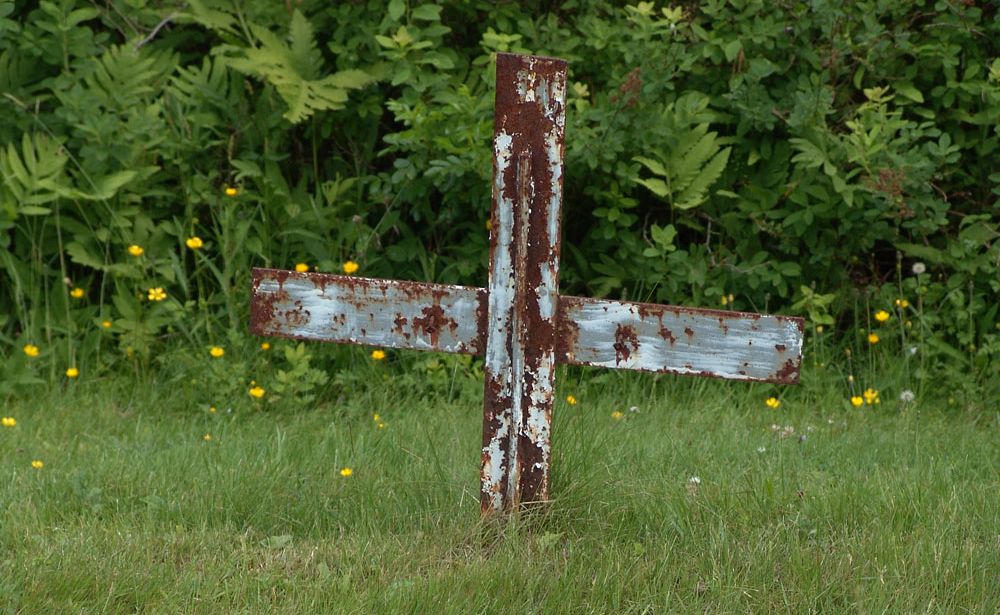 The grave of Tom Hutchings.